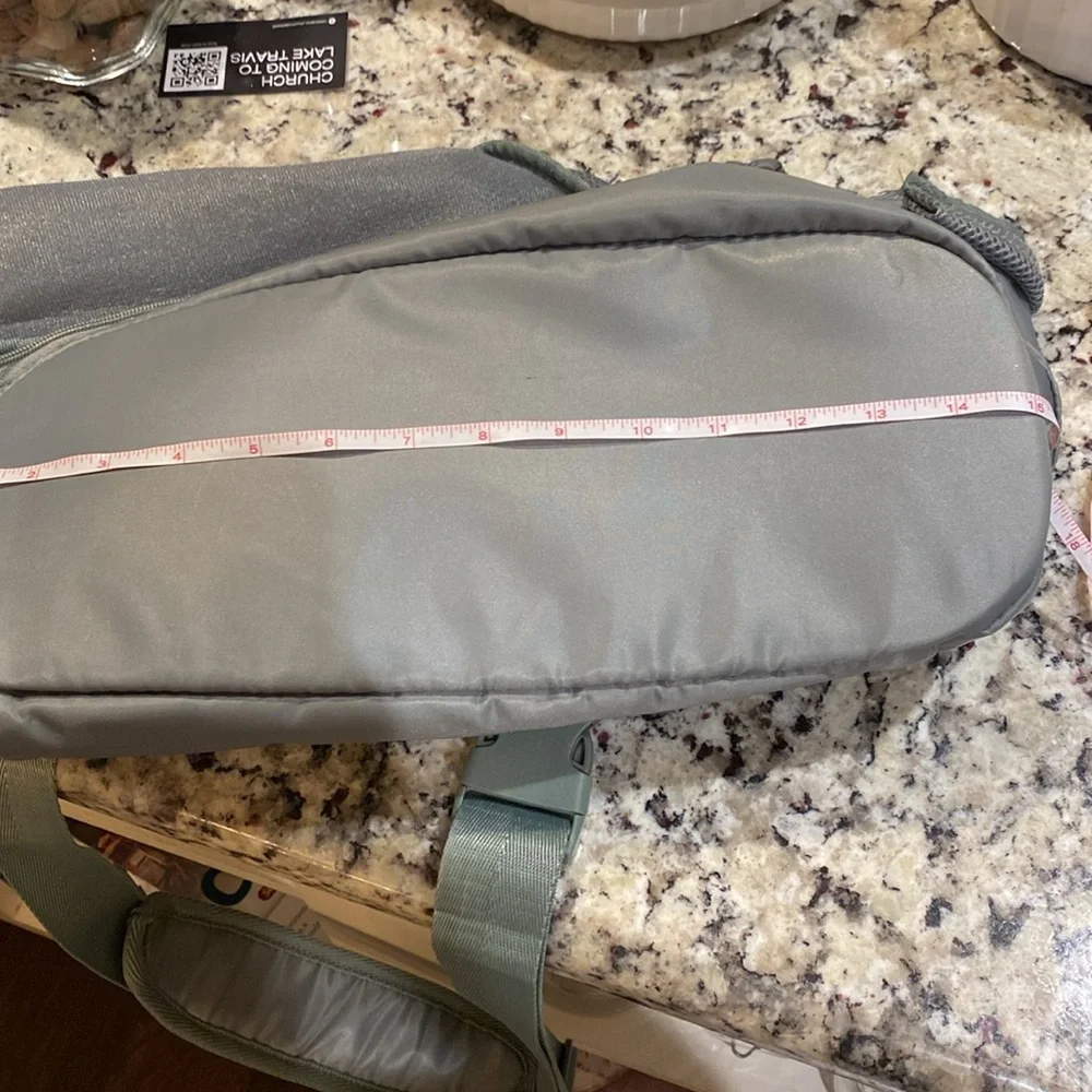 Small pet carrier NWOT